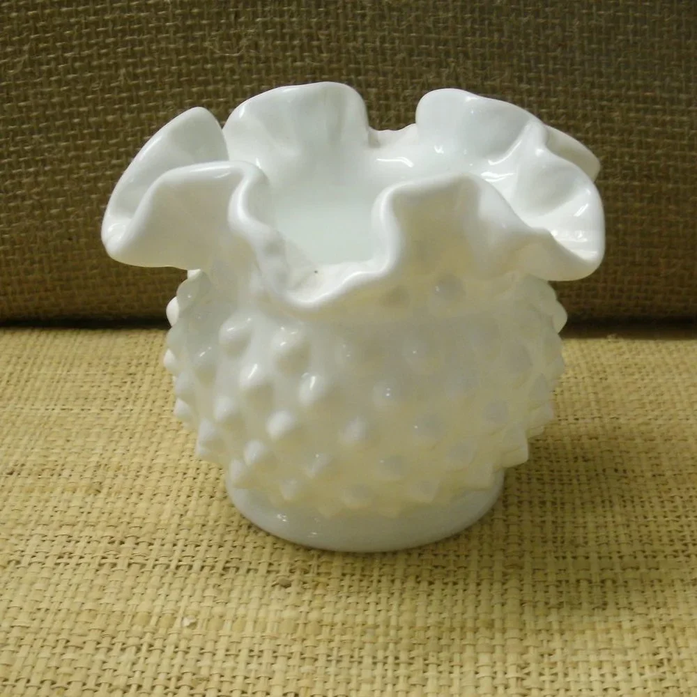 Fenton vintage hobnail